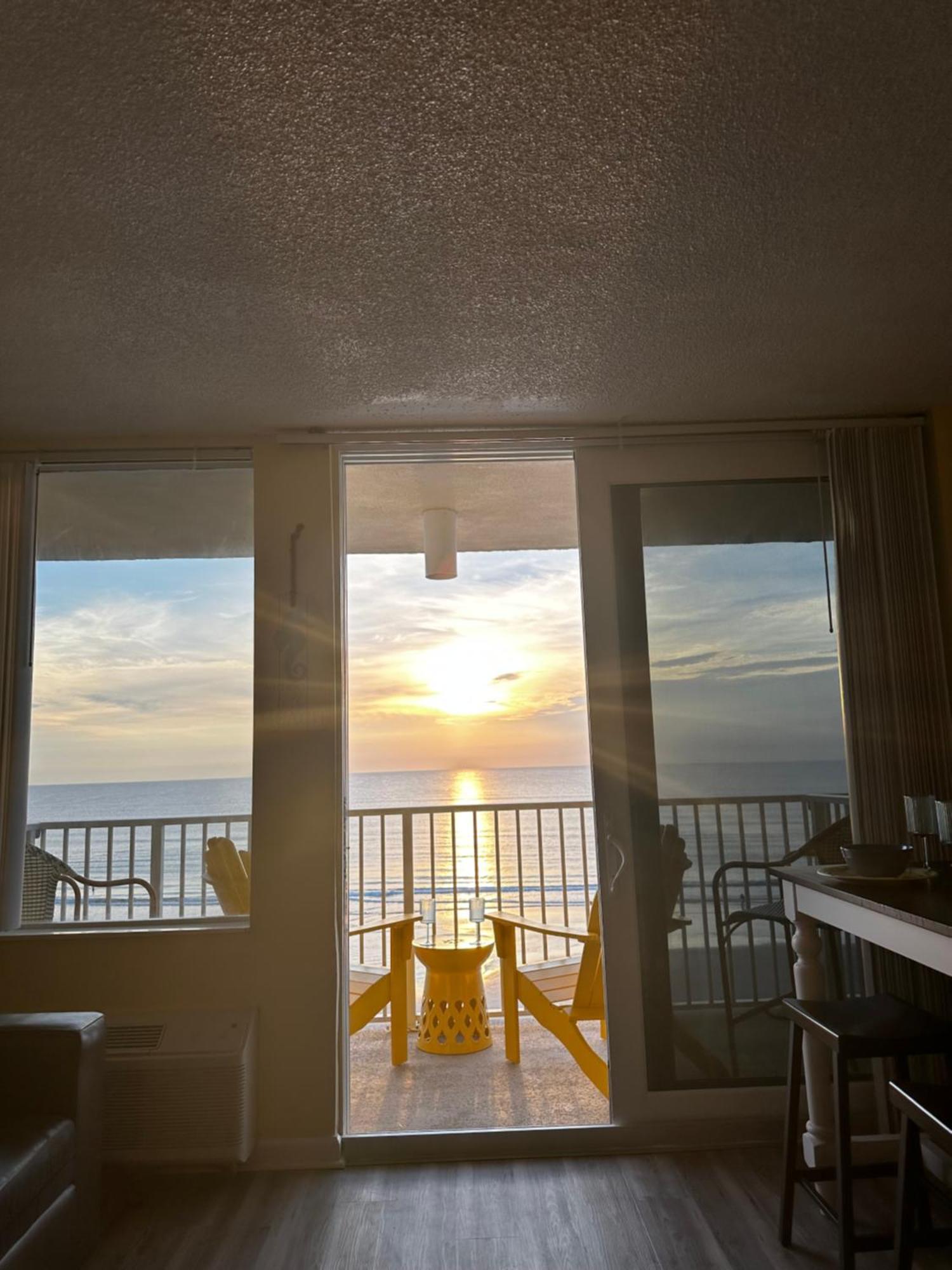 Oceanfront Oasis Aparthotel Daytona Beach Esterno foto