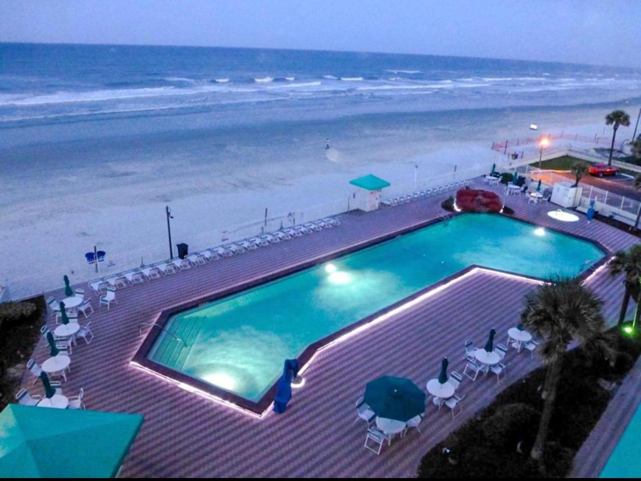 Oceanfront Oasis Aparthotel Daytona Beach Esterno foto